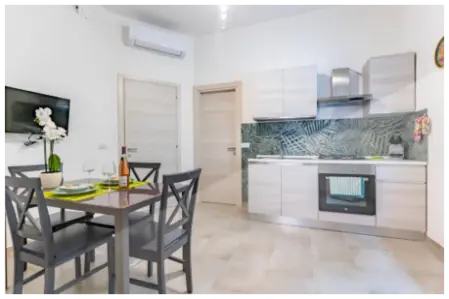 Dr Guest House